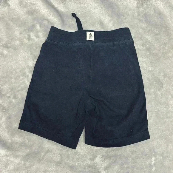 GAP - jogger style pull  on shorts. Size 3 - Picture 4 of 4